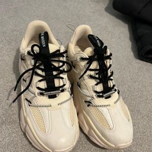 Steve Madden Cream and Black Sneakers